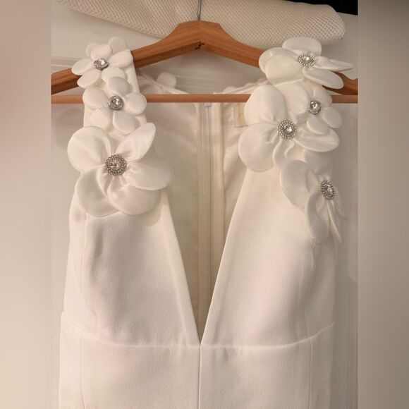 NWOT BRONX AND BANCO Estelle White Mini Dress , Elegant Floral Dress - Picture 6 of 16